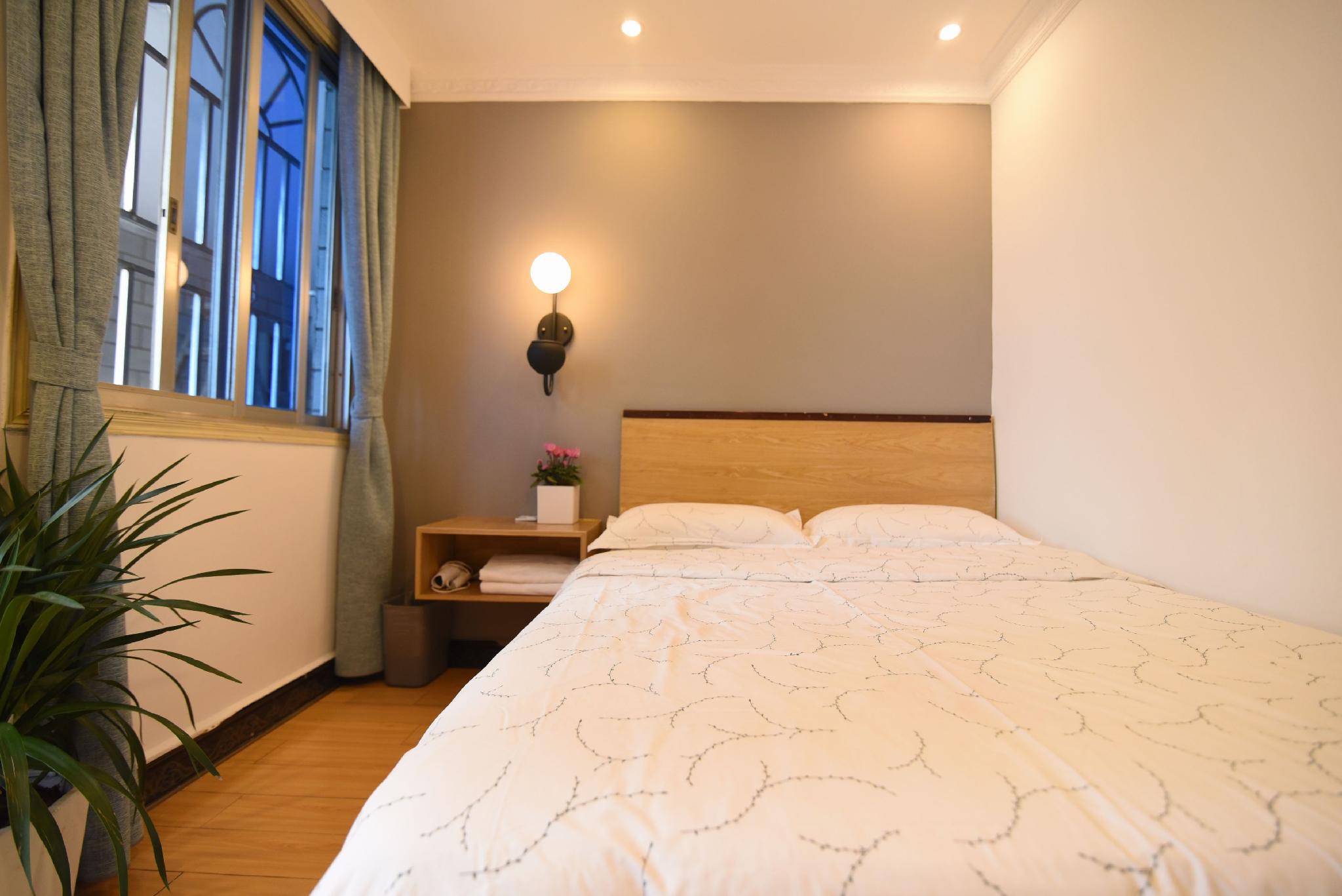 Mini, Double Bed