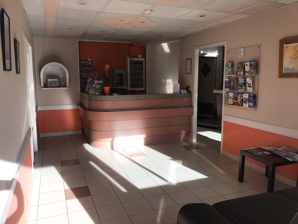 HOTEL LES CHENES 4/50