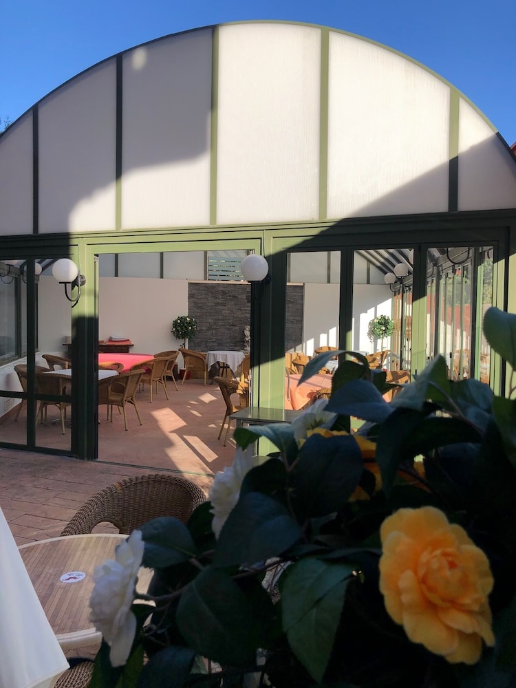 HOTEL V. CIUDAD 18/24