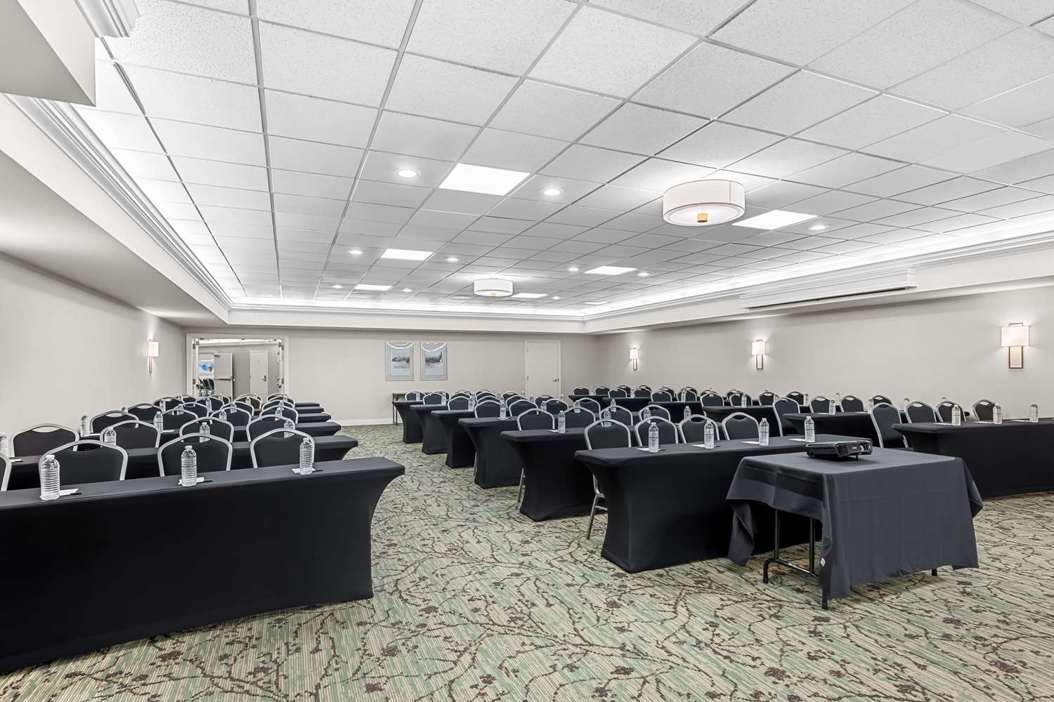 Best Western Plus Puyallup Hotel 27/35