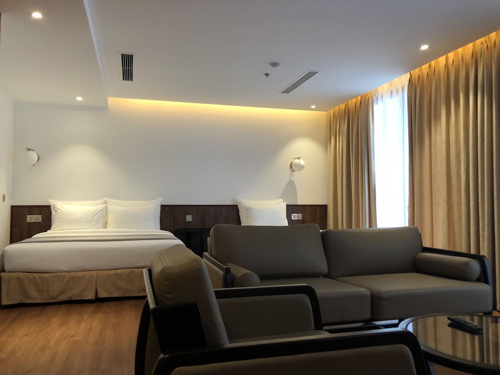 Majestic Premium Hotel 58/70