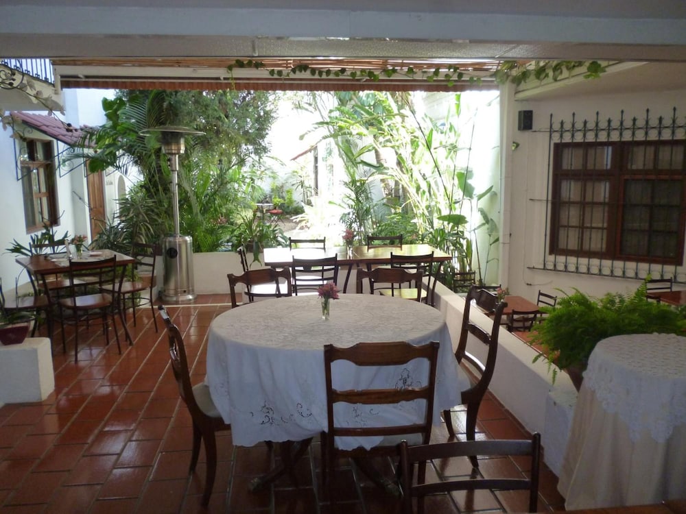 Hotel Boutique Casa los Cantaros 34/50