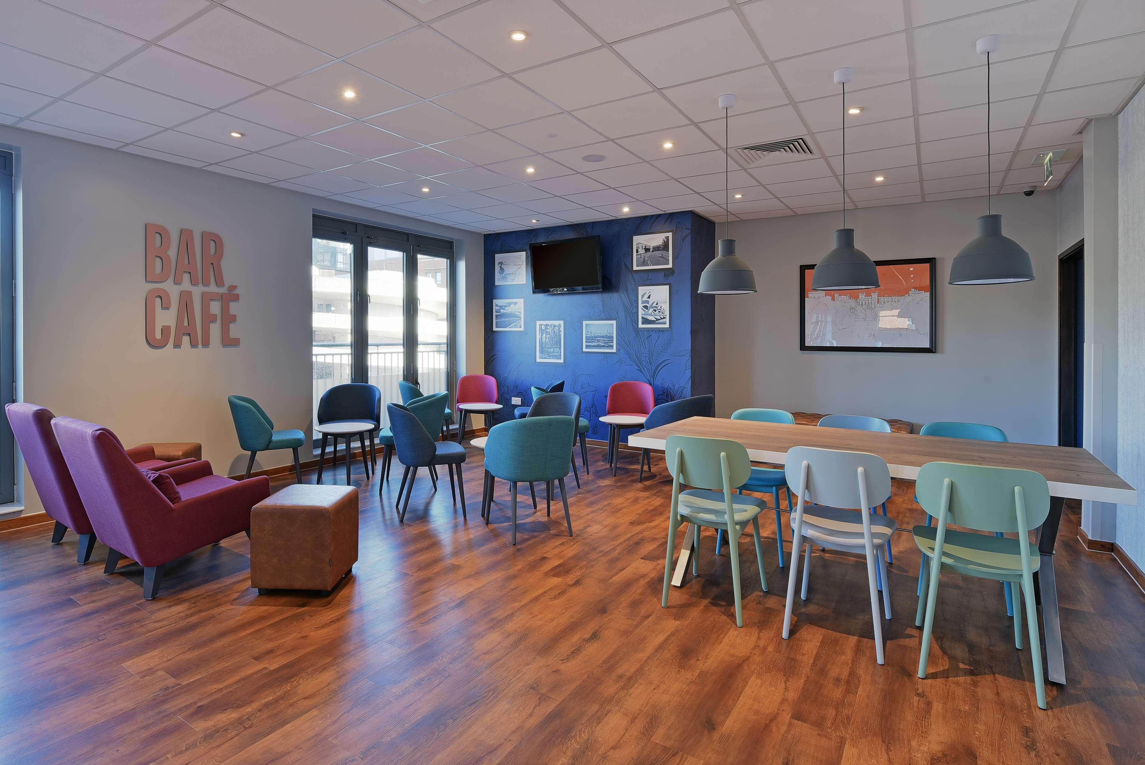 Travelodge Camberley Central 20/29