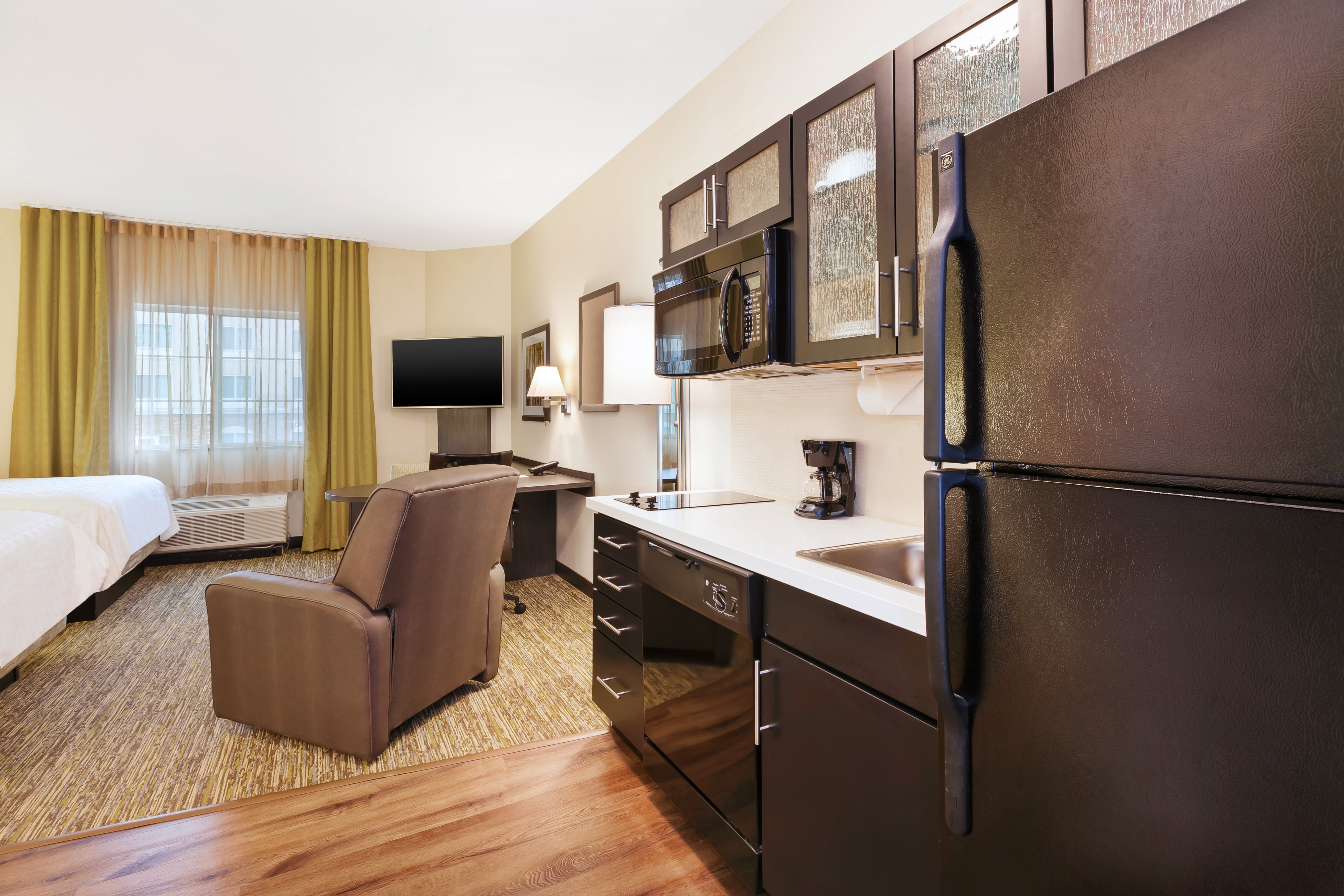 Candlewood Suites Morgantown Univ West Virginia 24/61