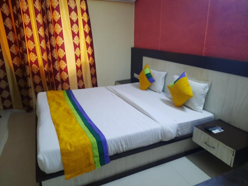 Hotel Krishna International 11/25