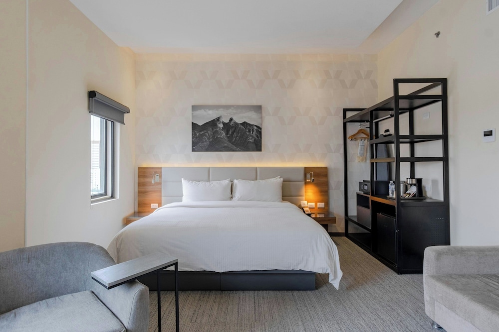 Suite, King Bed, City View, Sofa
