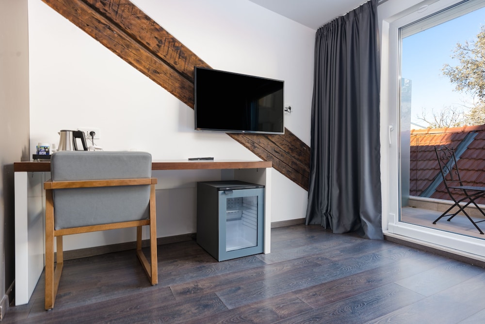 Azur Palace Luxury Rooms 74/82
