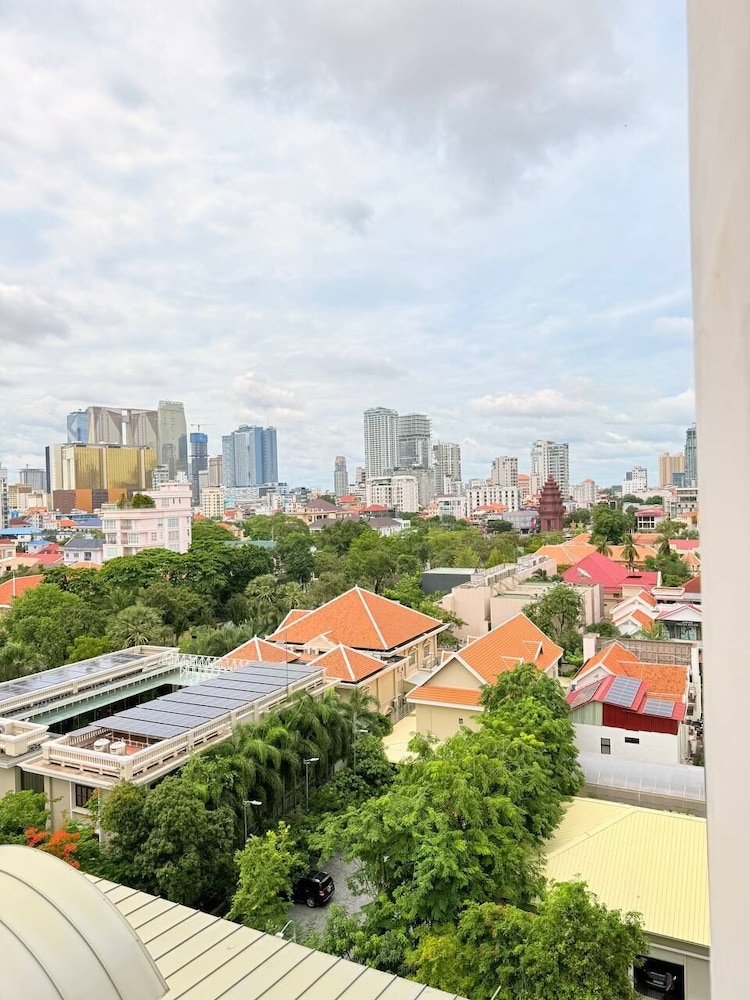 Aquarius Hotel Urban Resort Phnom Penh 64/66