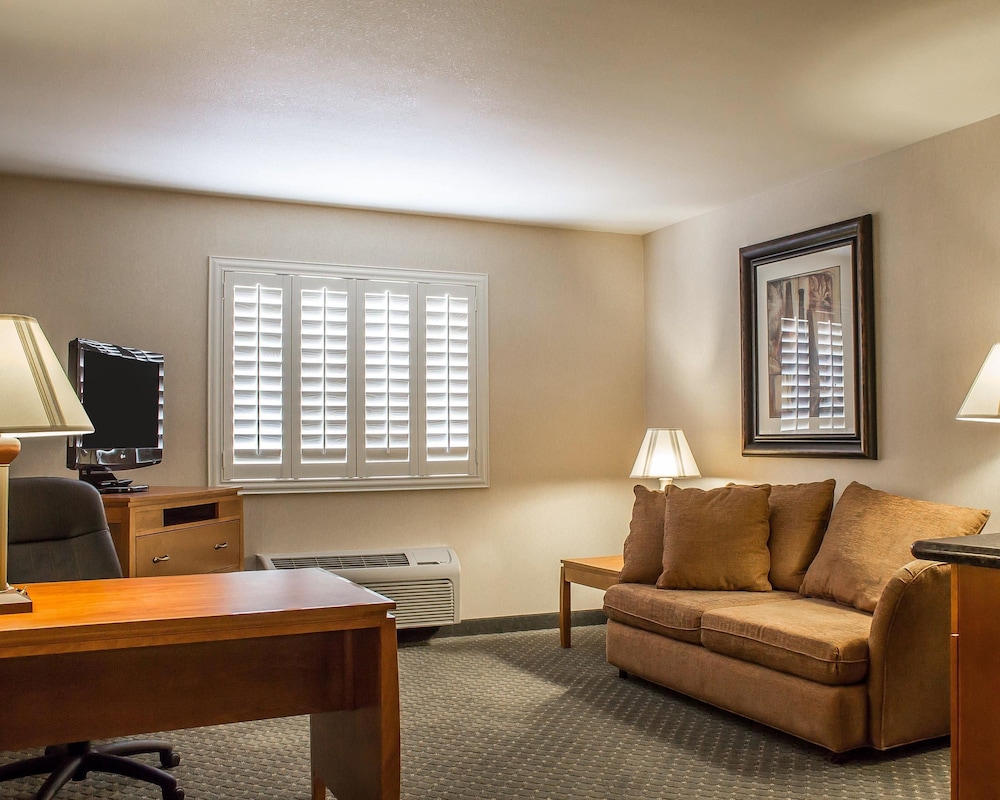 Comfort Inn And Suites Thatcher 47/79