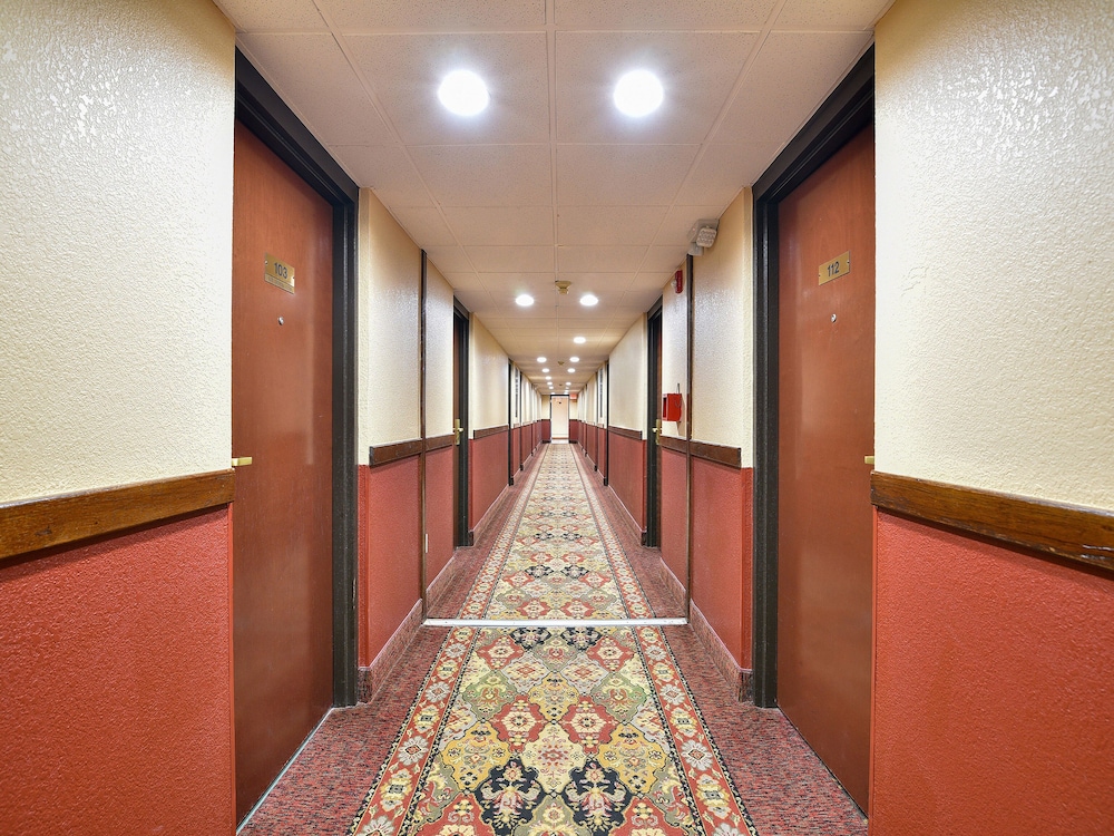 Travelodge by Wyndham Enid 17/40