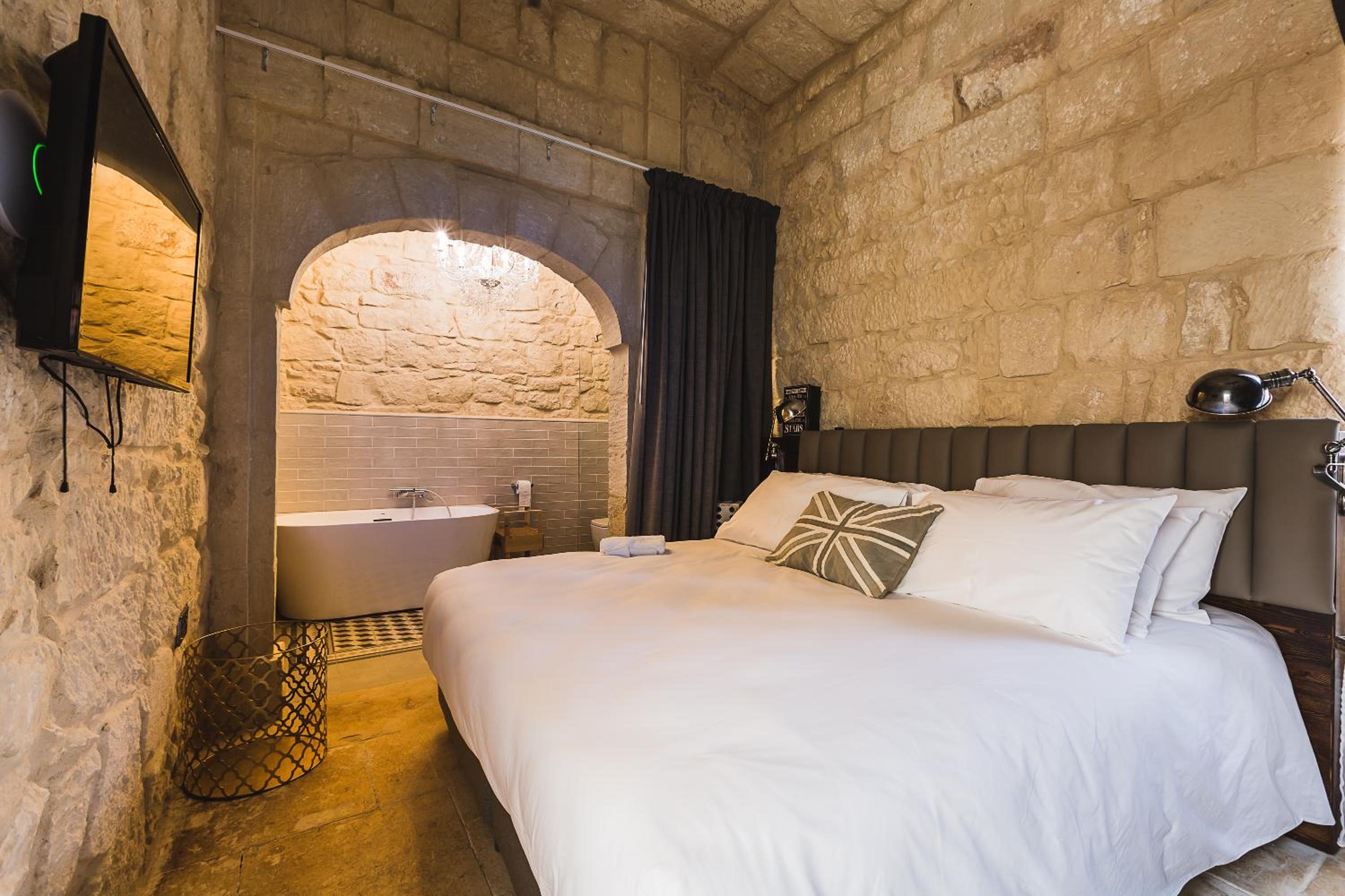 Talbot and Bons Boutique Bed & Breakfast 9/23