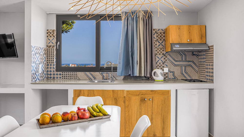 Natali Apartments by Estia 50/50