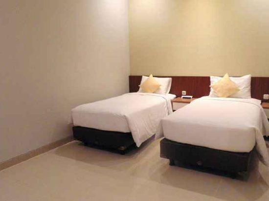 Medium, Double Bed