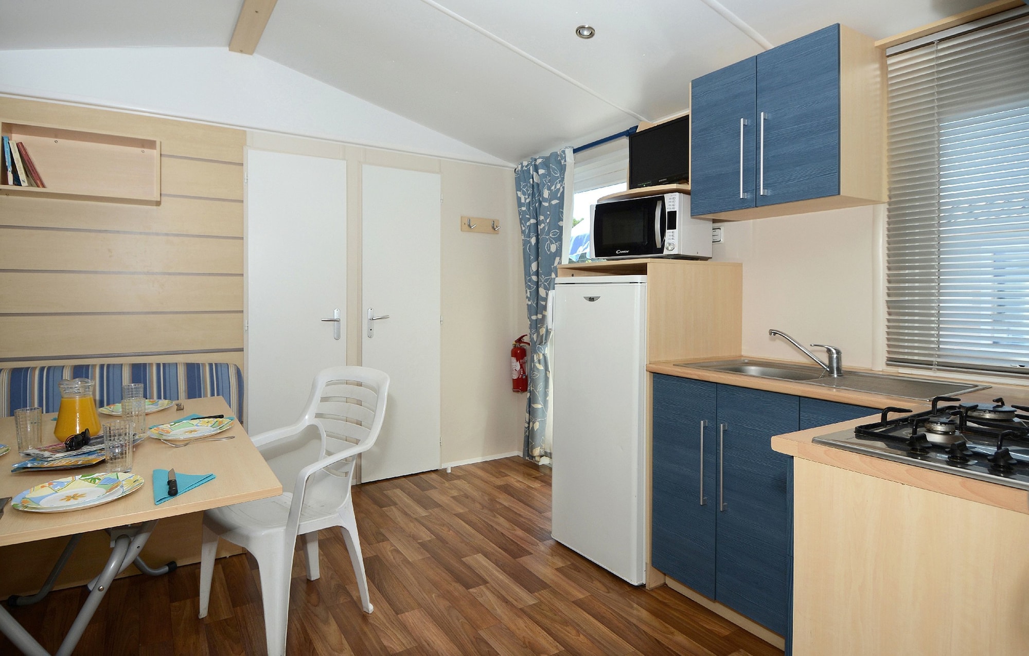 2 Bedrooms, Mobile Home, Twin Beds, Sofa