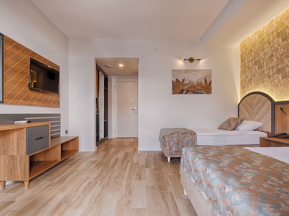 Grand Uysal Beach and Spa Hotel 20/50