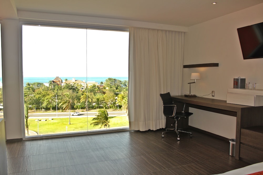 Real Inn Cancun 23/34
