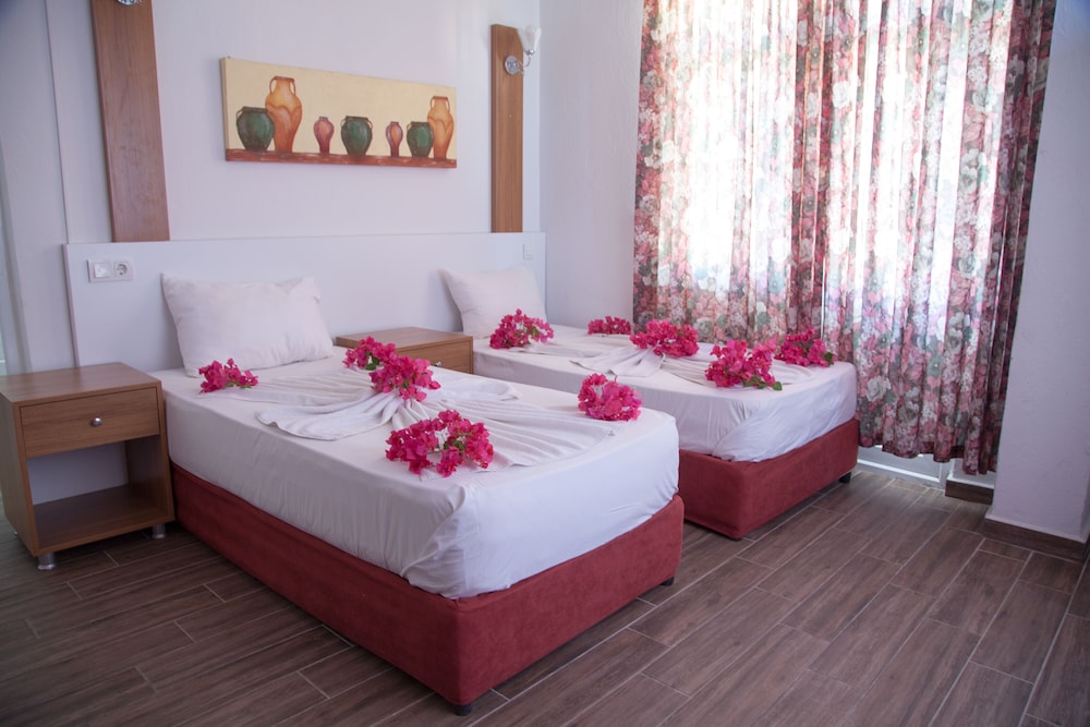 Naz Garden Apart Hotel 6/30