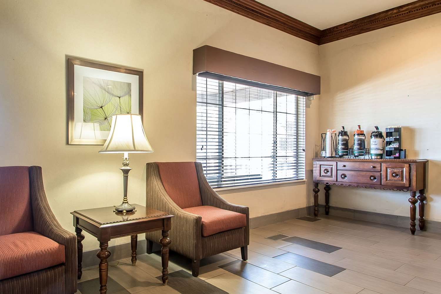 Quality Inn & Suites East Troy I-43 26/33