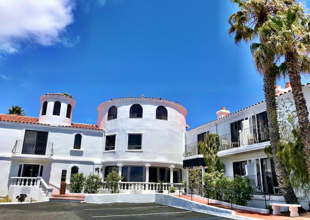 Masterpiece Hotel 4/65