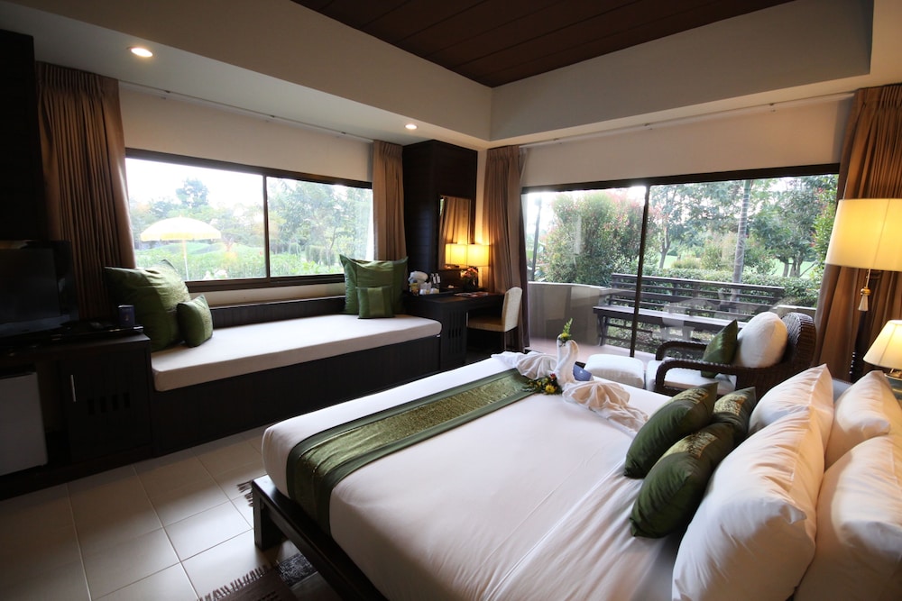 Mae Jo Golf Resort And Spa 7/50