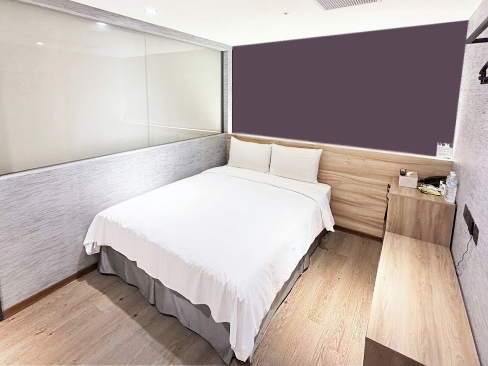 VIP, DOUBLE BED, NO WINDOW