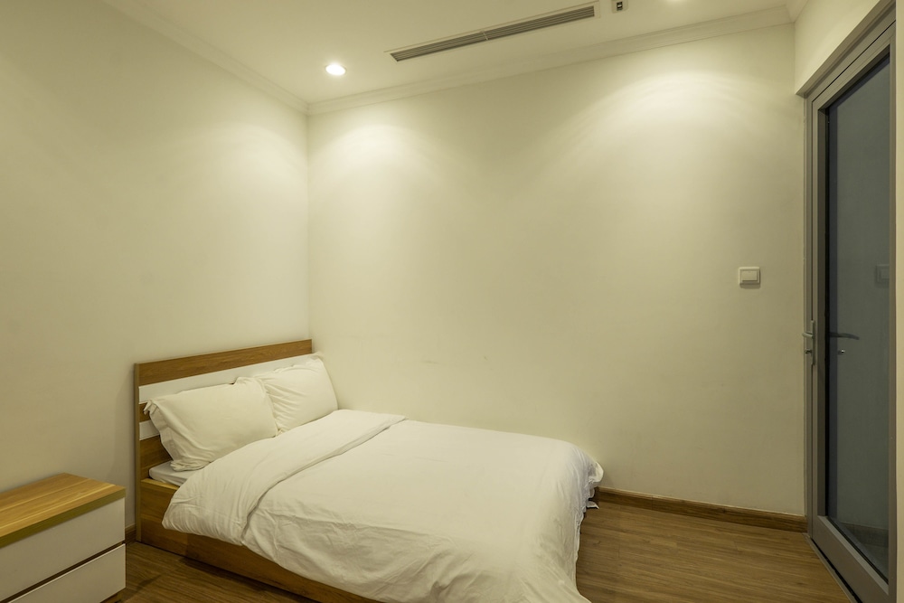 Bayhomes Times City Serviced Apartment 22/50