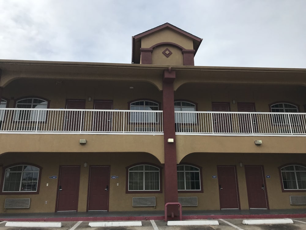 camelot inn and suites veterans memorial nw houston