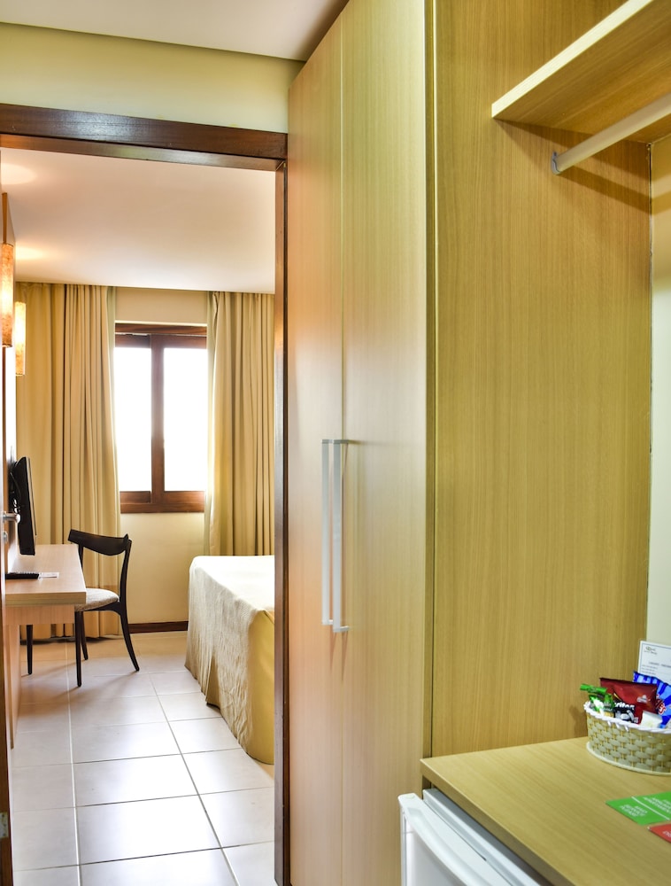 KARIRI BEACH HOTEL 51/51