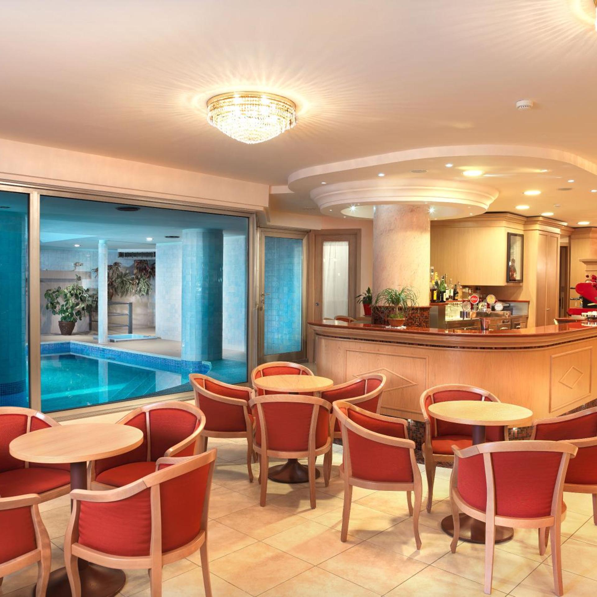 Hotel Mondial 33/48