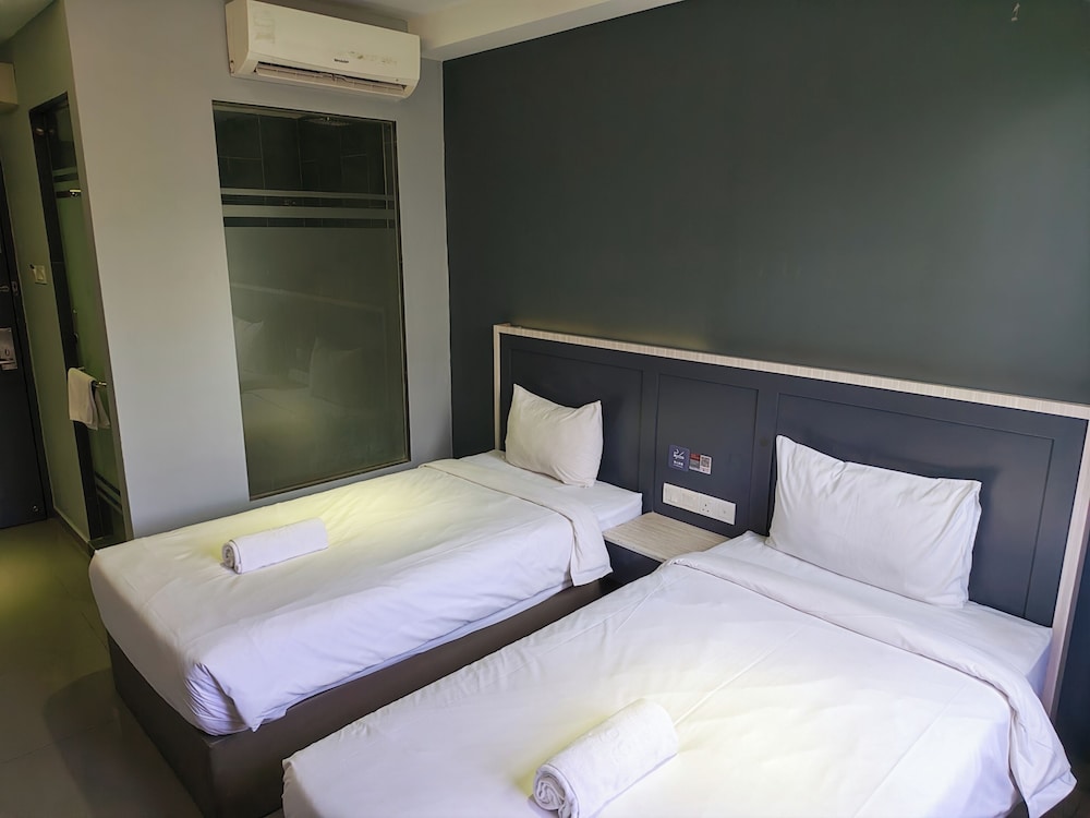 Hotel 99 - Kota Kemuning 21/67