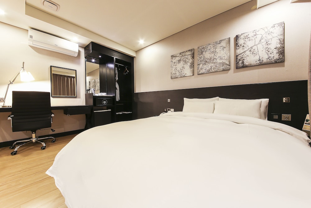 Hotel Kobos 26/57