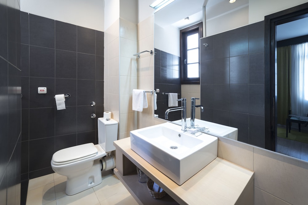 Mercure Belgrade Excelsior 50/50