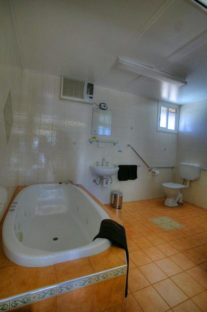Best Western Halls Creek Motel 48/48