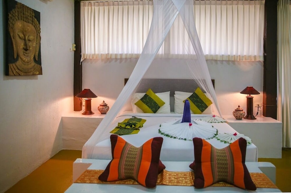 Milky Bay Resort 33/81