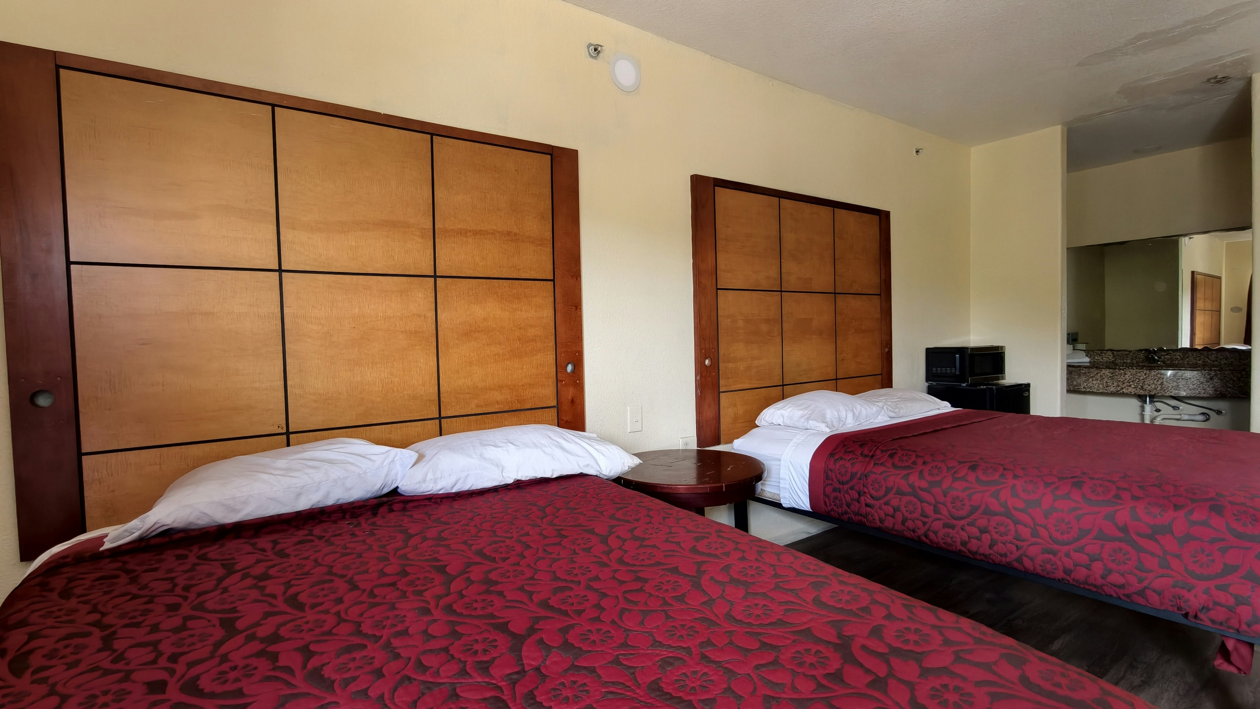Executive Inn & Suites San Marcos, TX 14/38