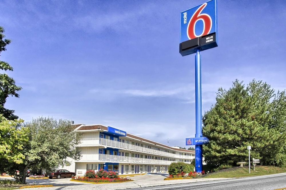 Motel6 New Cumberland, PA - Harrisburg - Hershey South 35/43
