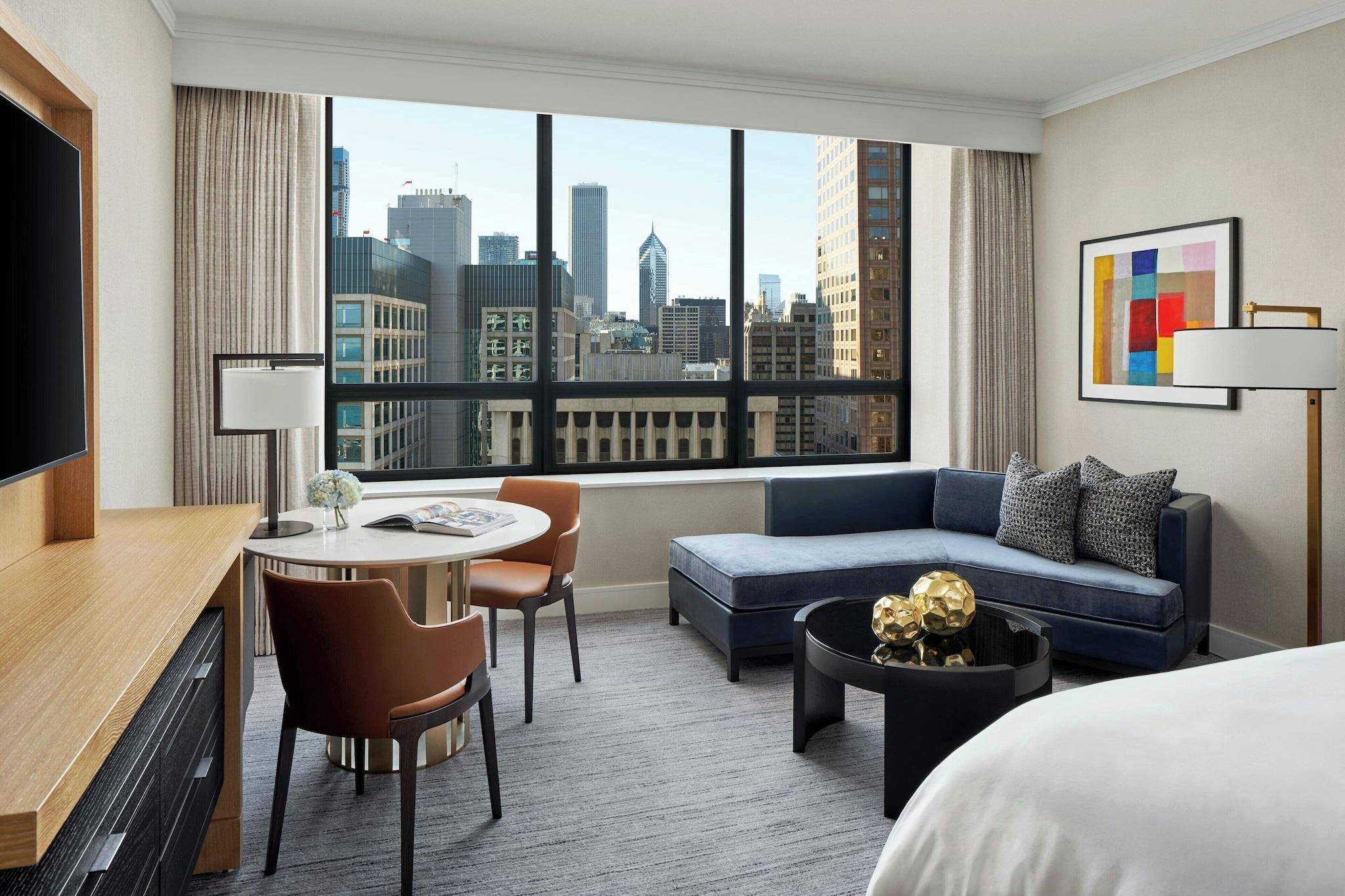 غرفة كلوب بسرير كينج، THE RITZ-CARLTON CHICAGO 4/5