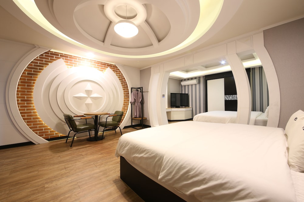 Instar Hotel Yangsan 20/55