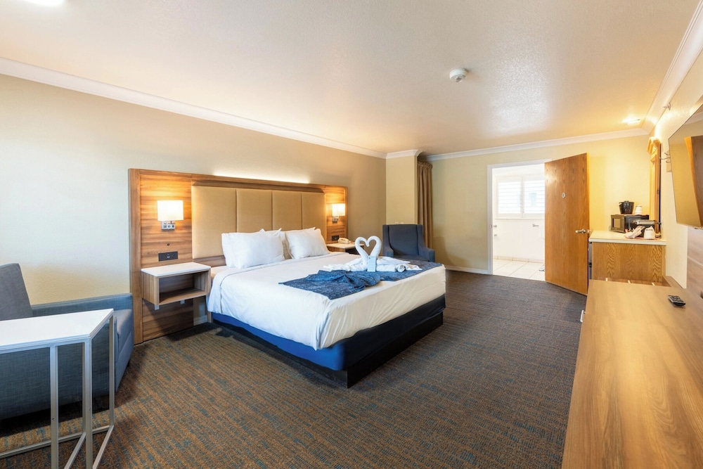 Cayucos Beach Inn 21/64