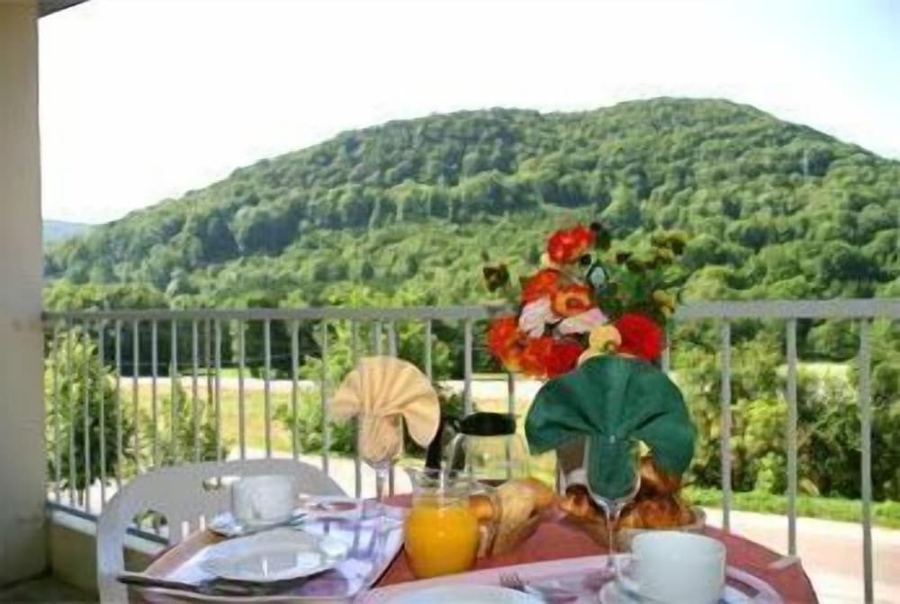 LE RELAIS DE LA VALLEE 34/42