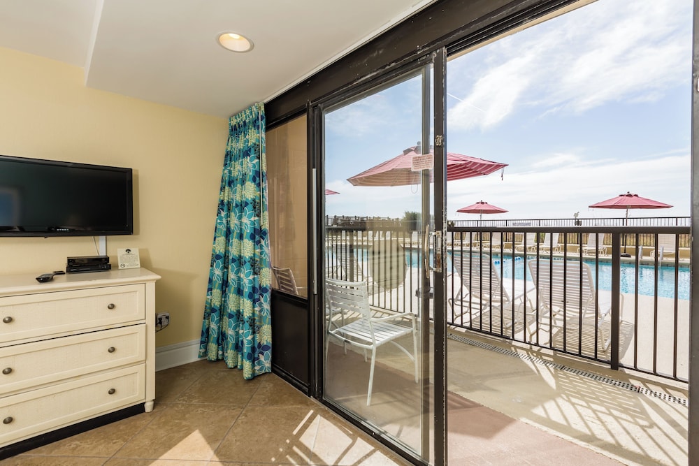 Peppertree by the Sea 12/49