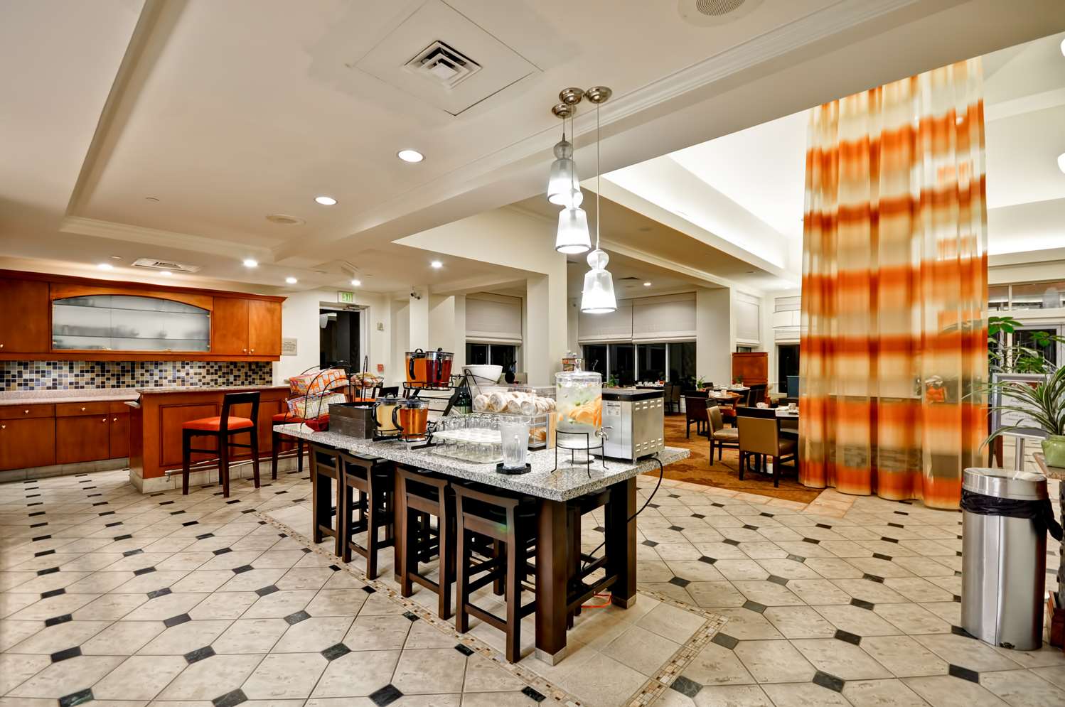 restaurant cafeteria