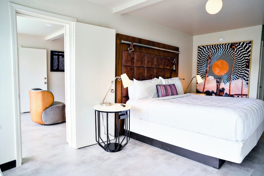 Heights House Hotel - Houston Heights Downtown, an Ascend Collection Hotel 13/48
