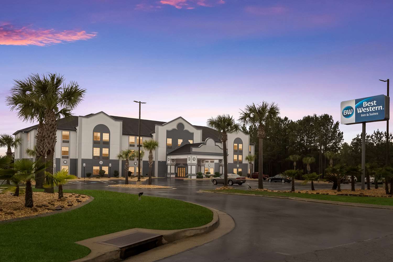 Best Western Bradbury Inn & Suites 26/26