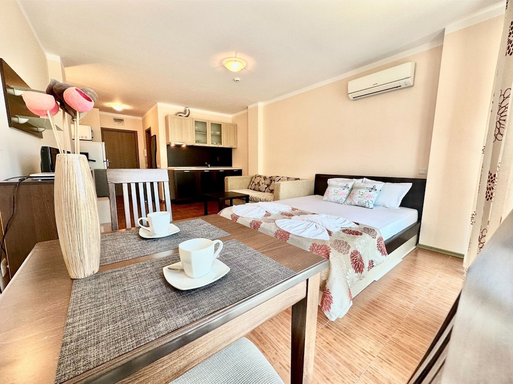 Menada Sunny Beach Plaza Apartments 17/50
