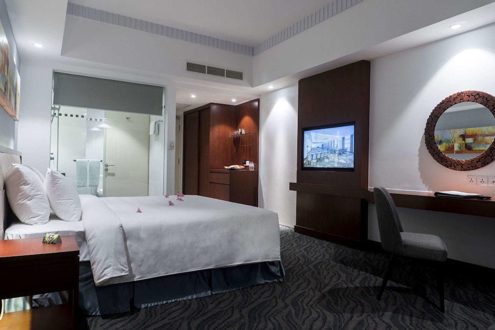 Saigon Prince Hotel 25/71