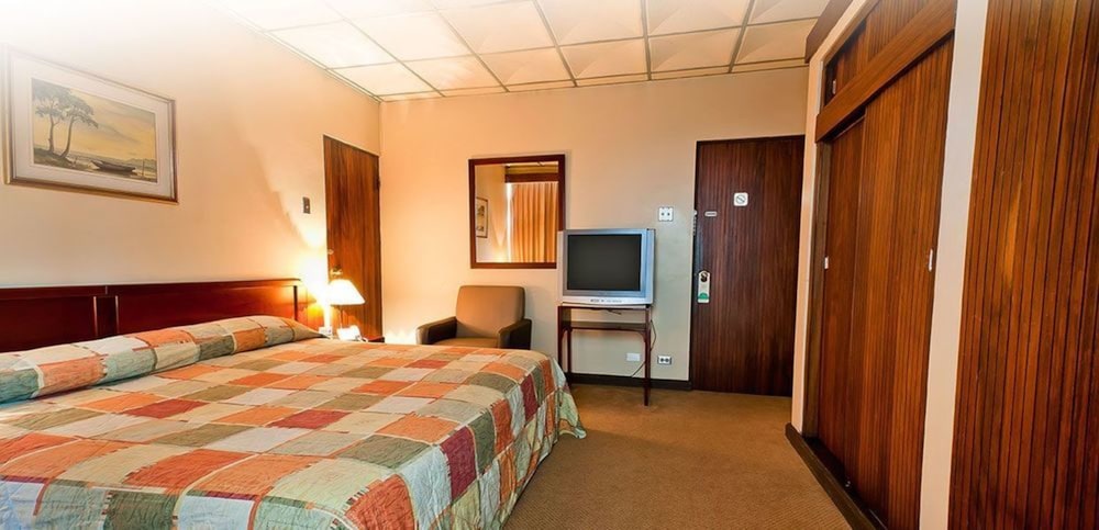 Costa Rica Tennis Club And Hotel 19/80