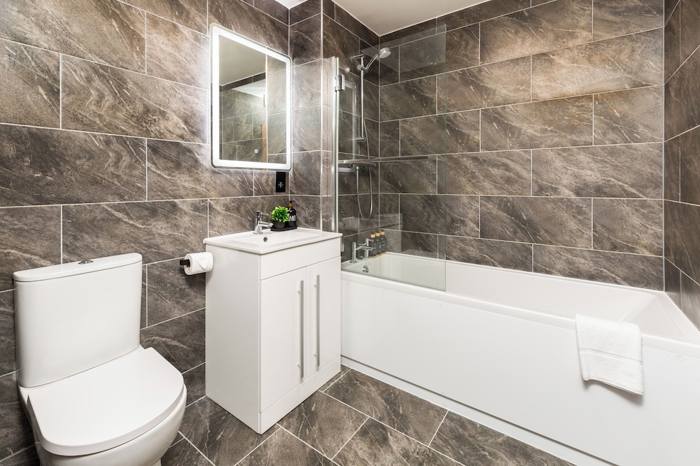The Suites Inn Hotel Birmingham Merry Hill 29/33