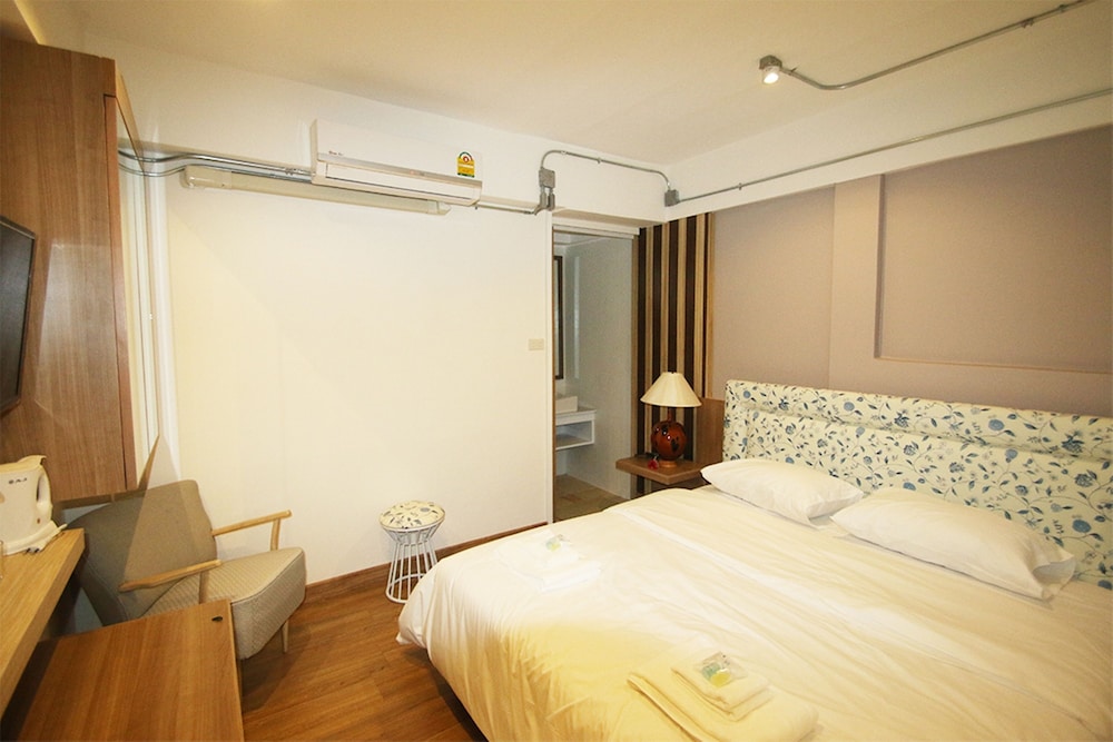 09 Hostel 7/49