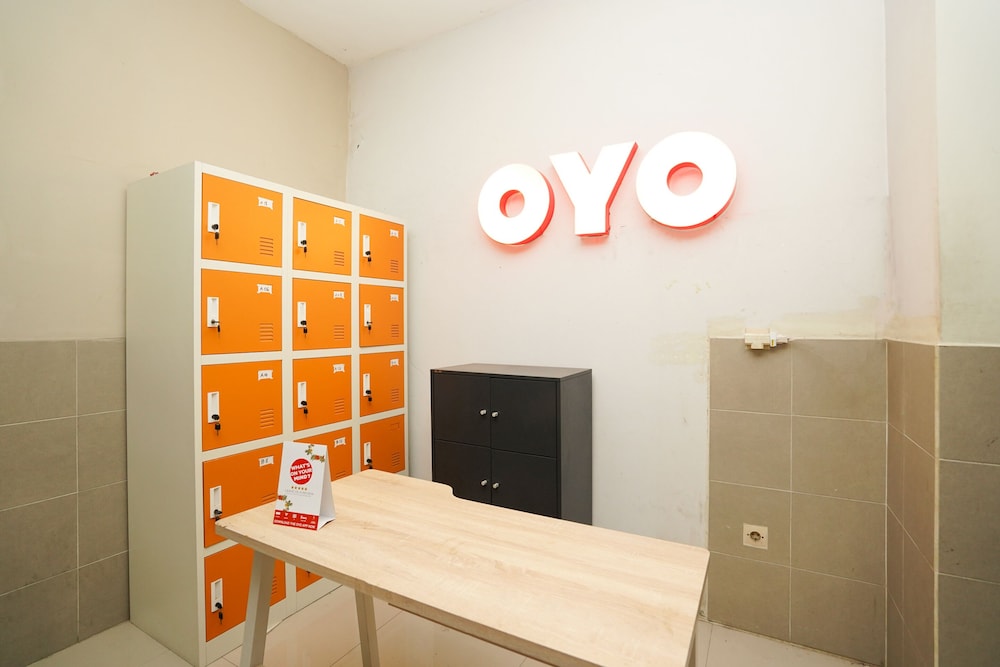 Hotel O Siwalankerto Near City Of Tomorrow Mall Formerly Padang Pasir C-12 Residence 9/28